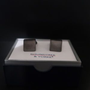 RoundTree & Yorke Grey Cuff-link